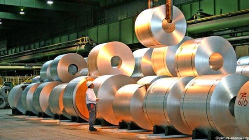 Avrupa çelik rulo tedariki, fabrikalar kapasiteyi düşürdükçe daraldı