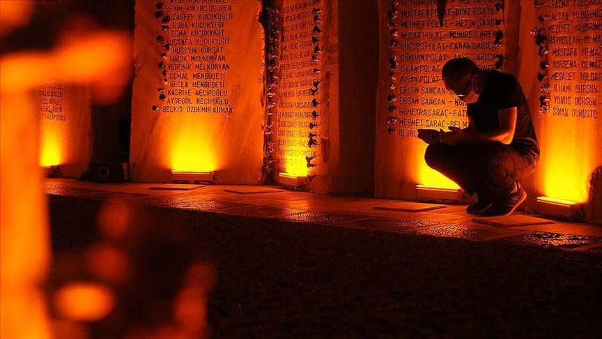 Marmara Depremi'nin üzerinden 22 yıl geçti