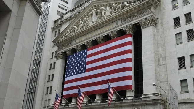 DOW and S&P 500 close at record highs