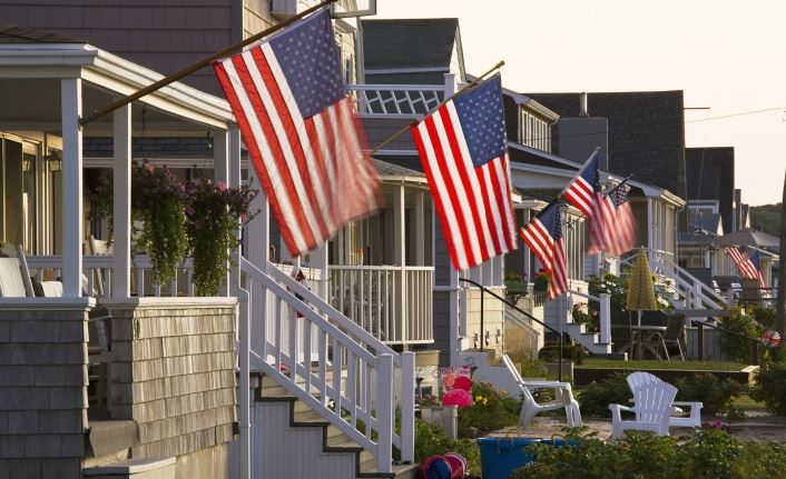 Fall in US housing starts beat expectations