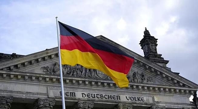 Germany's economy grew by 1.6 percent in the second quarter