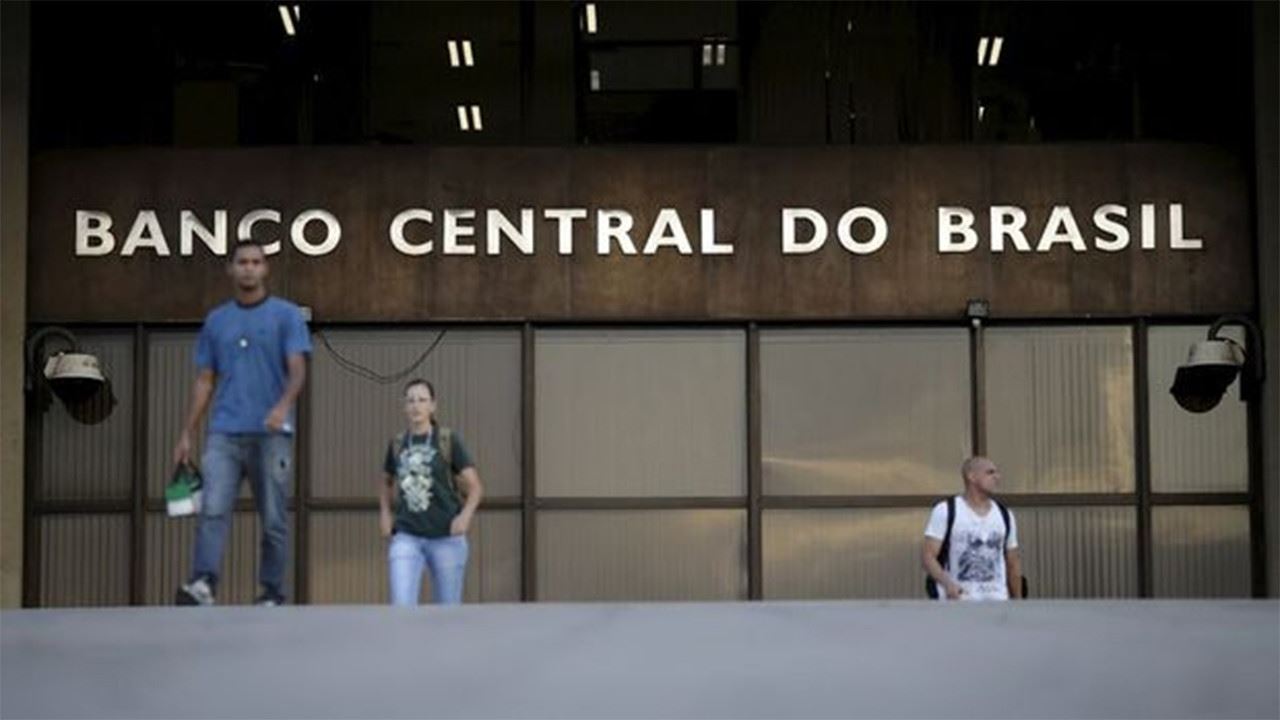 Brazil raises policy rate by 100 basis points