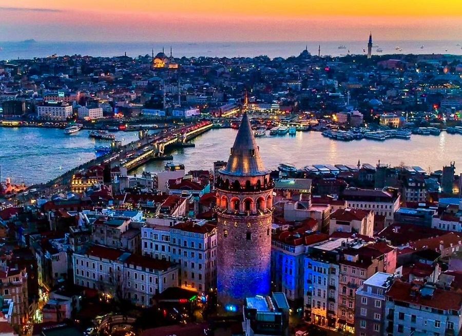 İstanbul dönüşümün stratejisini çizmekte gecikiyor