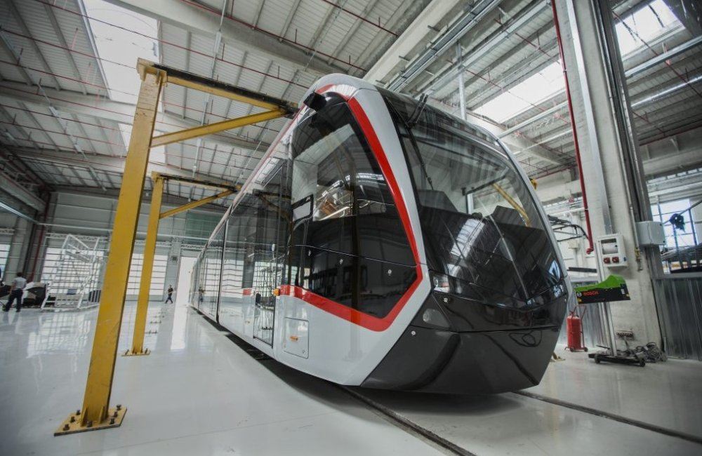 İzmir’de toplu taşımada çevre dostu tramvaylarla Bozankaya dönemi başlıyor