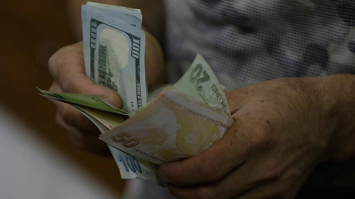 Working with foreign currency in domestic transactions is prohibited in Yemen