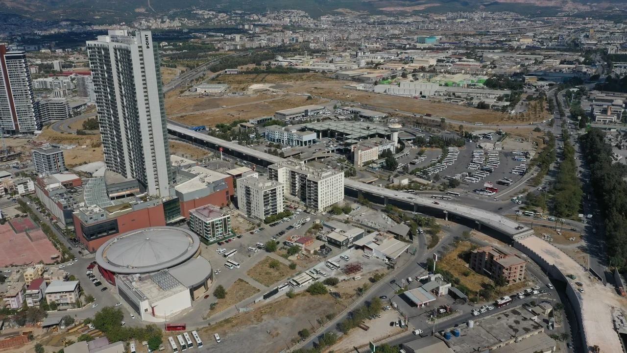 İzmir trafiğini rahatlatacak yatırımın ilk etabı yeni yılda açılacak 