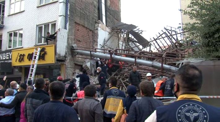 Malatya'da 2 katlı bina çöktü