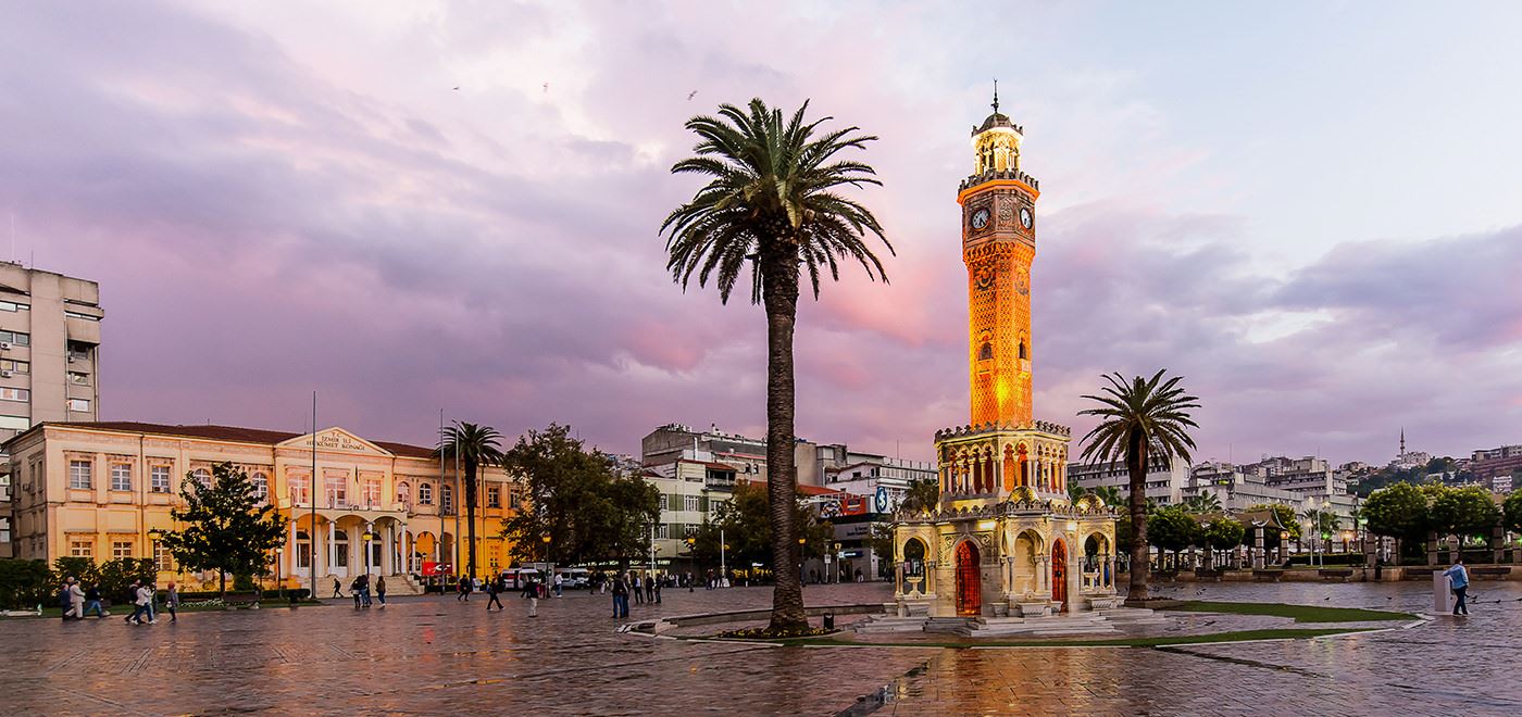 İzmir'de korkutan deprem