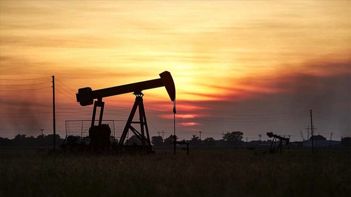 Brent crude oil price rises