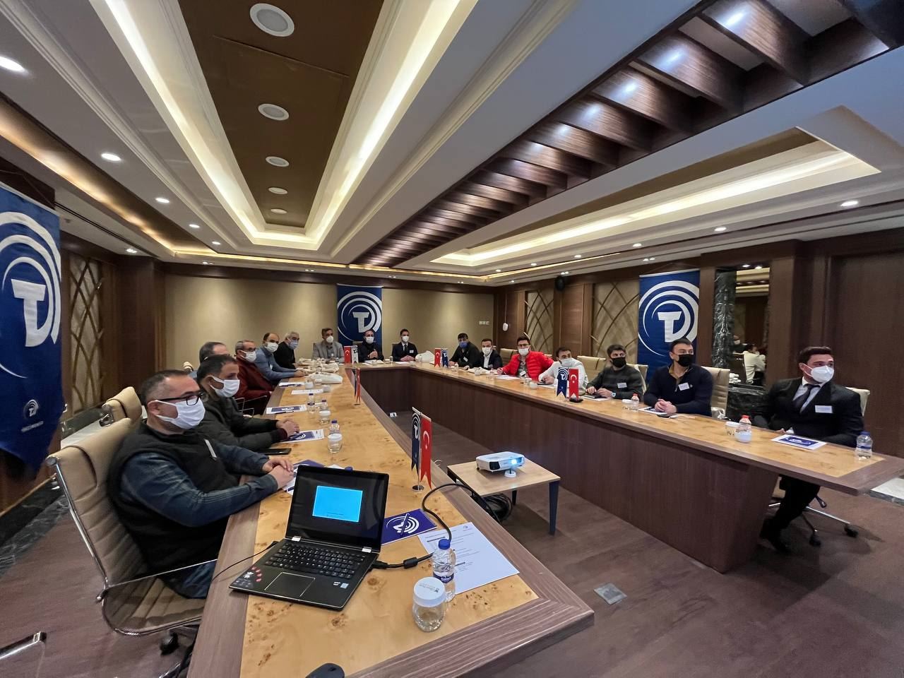 TÜRKÇİMENTO’dan Ankara’da beton yollar bilgilendirme semineri