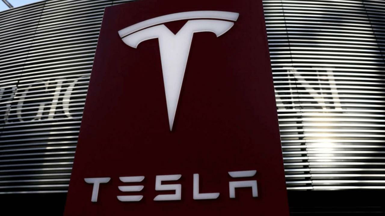 Tesla recalled more than 475,000 vehicles
