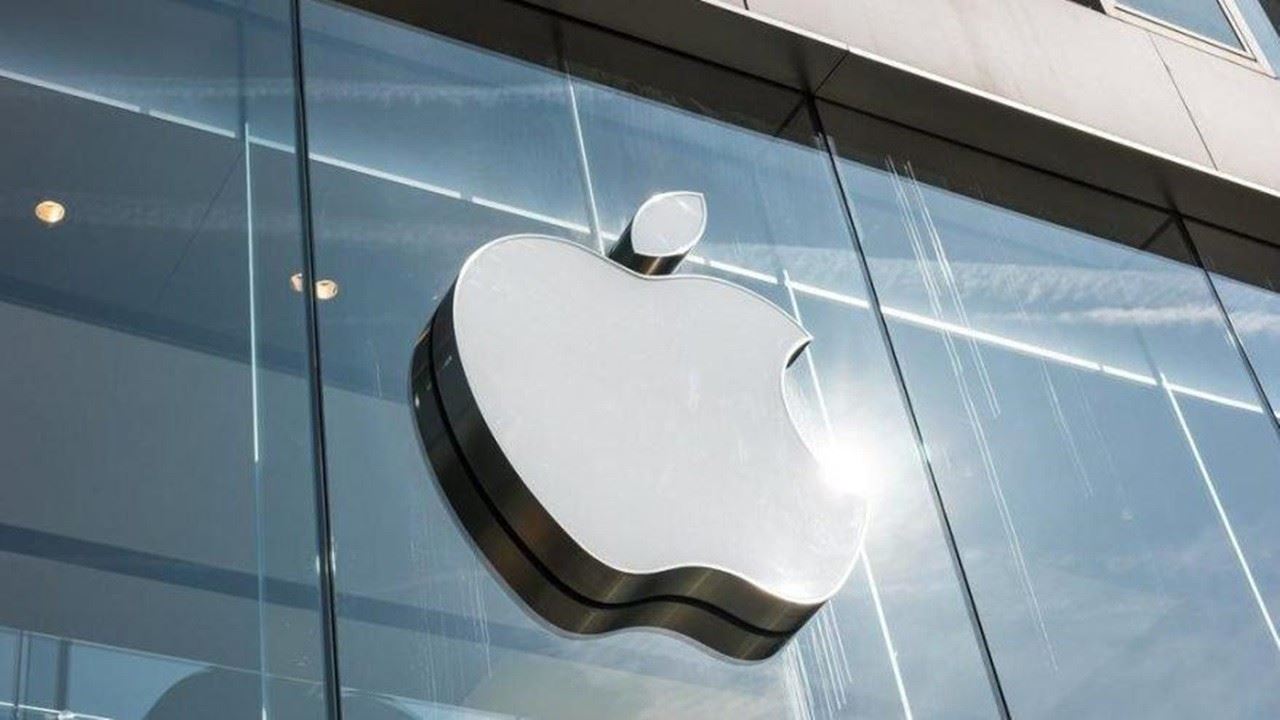 Apple's market cap reaches $3 trillion