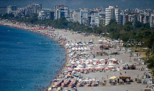 Antalya'ya tatile gelen ya konut alıyor ya da yatırım yapıyor