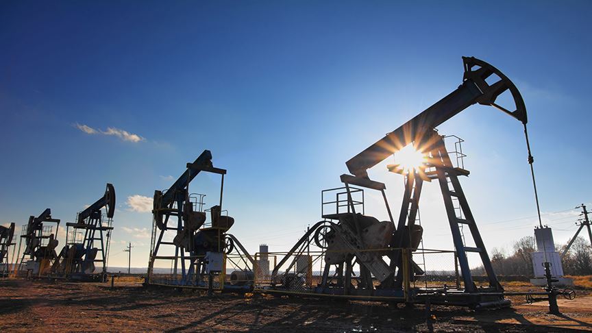 Oil markets focus on Iran deal