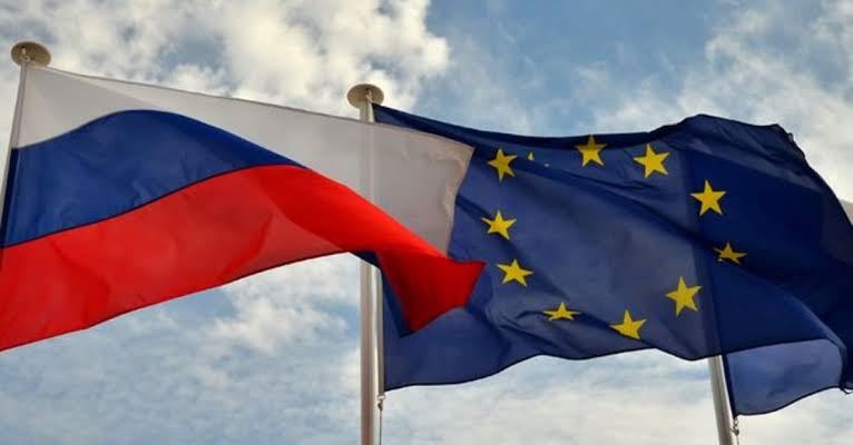 AB hava sahasını Rus uçaklarına kapatacak