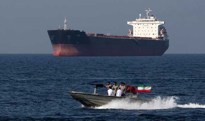 İngiltere, Rus petrol tankerlerini limandan men etti