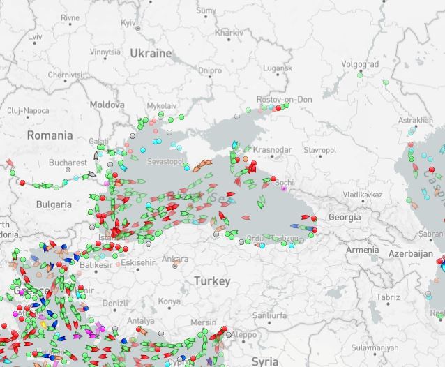 Ukrayna limanlarında bekleyen Türk sahipli 2 gemi kalkış yaptı
