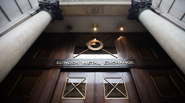 LME suspends permission to hold metals from Russia in British warehouses