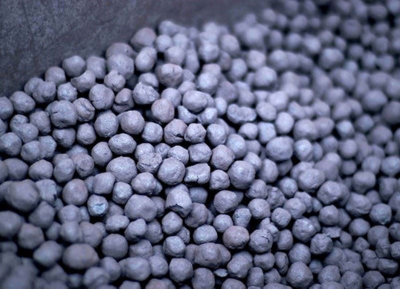 China’s iron ore imports slide in April