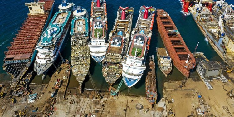 Gemi söküm fiyatları revize edildi