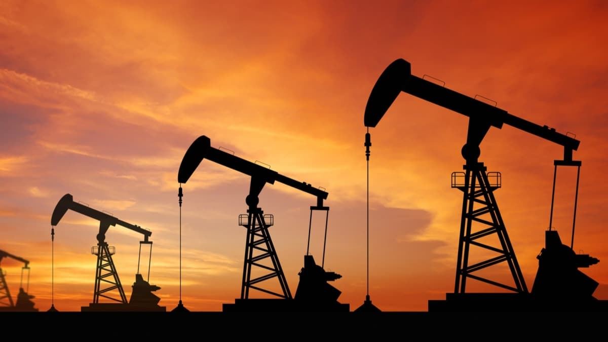 Küresel petrol üretimi mayısta azaldı