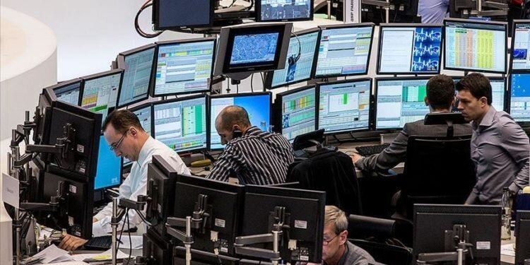 Cautious trend continues in global markets