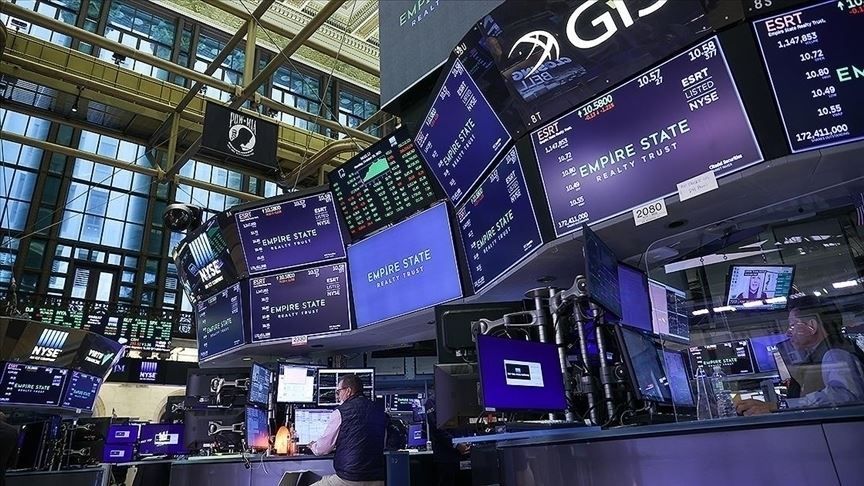 Global markets opened the week negative