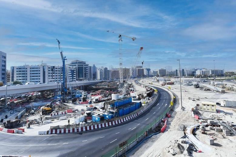 Dubai Yollar ve Ulaştırma Otoritesi Falcon İnterchange’teki İnşaatın %55’ini Tamamladı