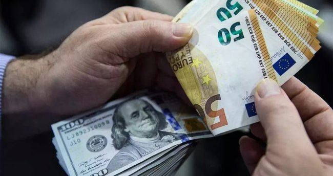 Euro/dolar yine eşitlendi