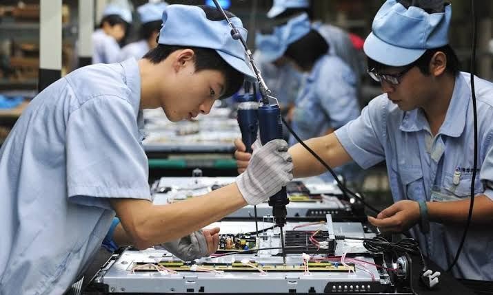 Çin'de imalat PMI endeksi Ekim'de daraldı