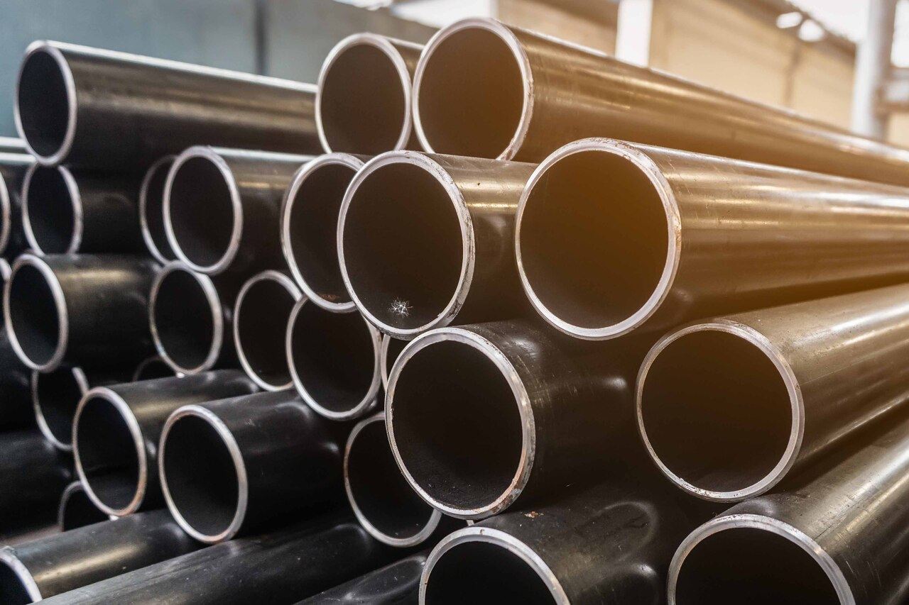 Arabian Pipes Company announced that it signed a contract with Saudi Aramco