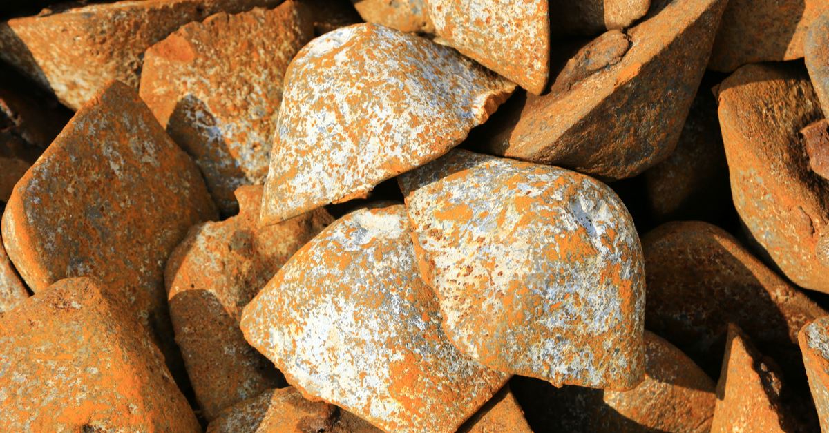 The difference between Chinese pig iron costs and steel scrap prices decreased in February