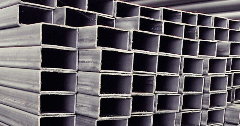 German distributors' steel product sales decrease
