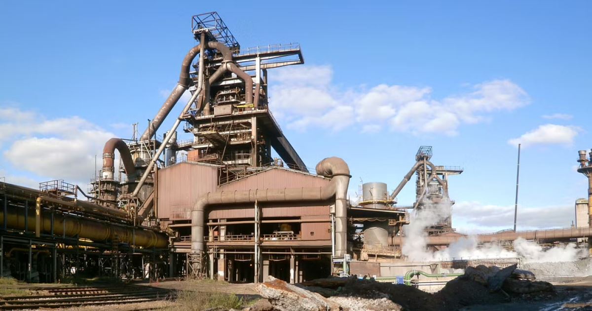 ArcelorMittal shuts down the blast furnace due to a fire at a factory in Spain