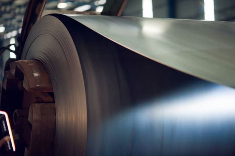 How did the uncertainties in the markets affect Turkey's flat steel prices?