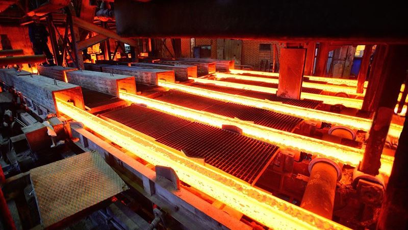 EVRAZ reduced steel production