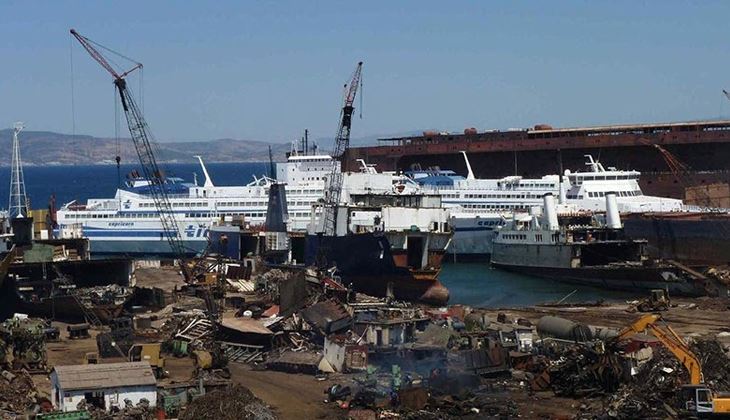 Geri dönüşüm için potansiyel olarak uygun olan gemi sayısının 2032 yılına kadar 15.000'i aşacağı tahmin ediliyor