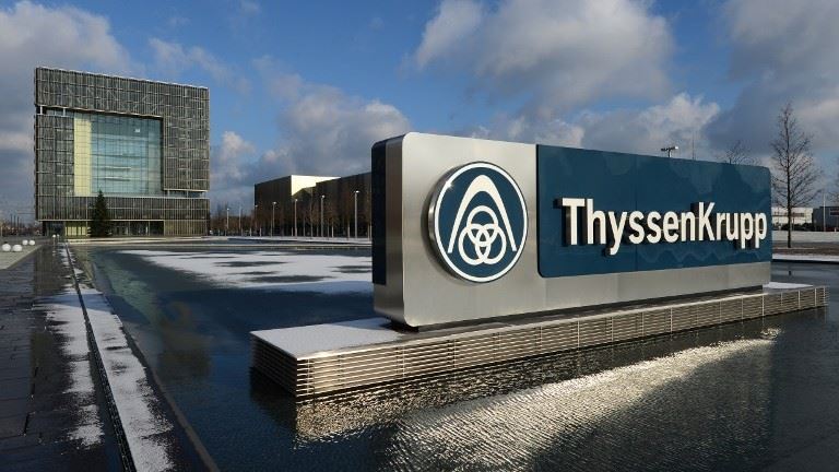 Thyssenkrupp çalışanları yetersiz devlet desteğini protesto ediyor