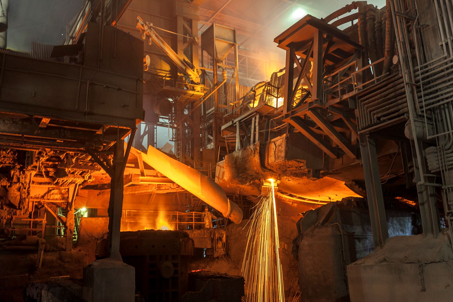 Ukrayna'da çelik üretimi düşmeye devam ediyor