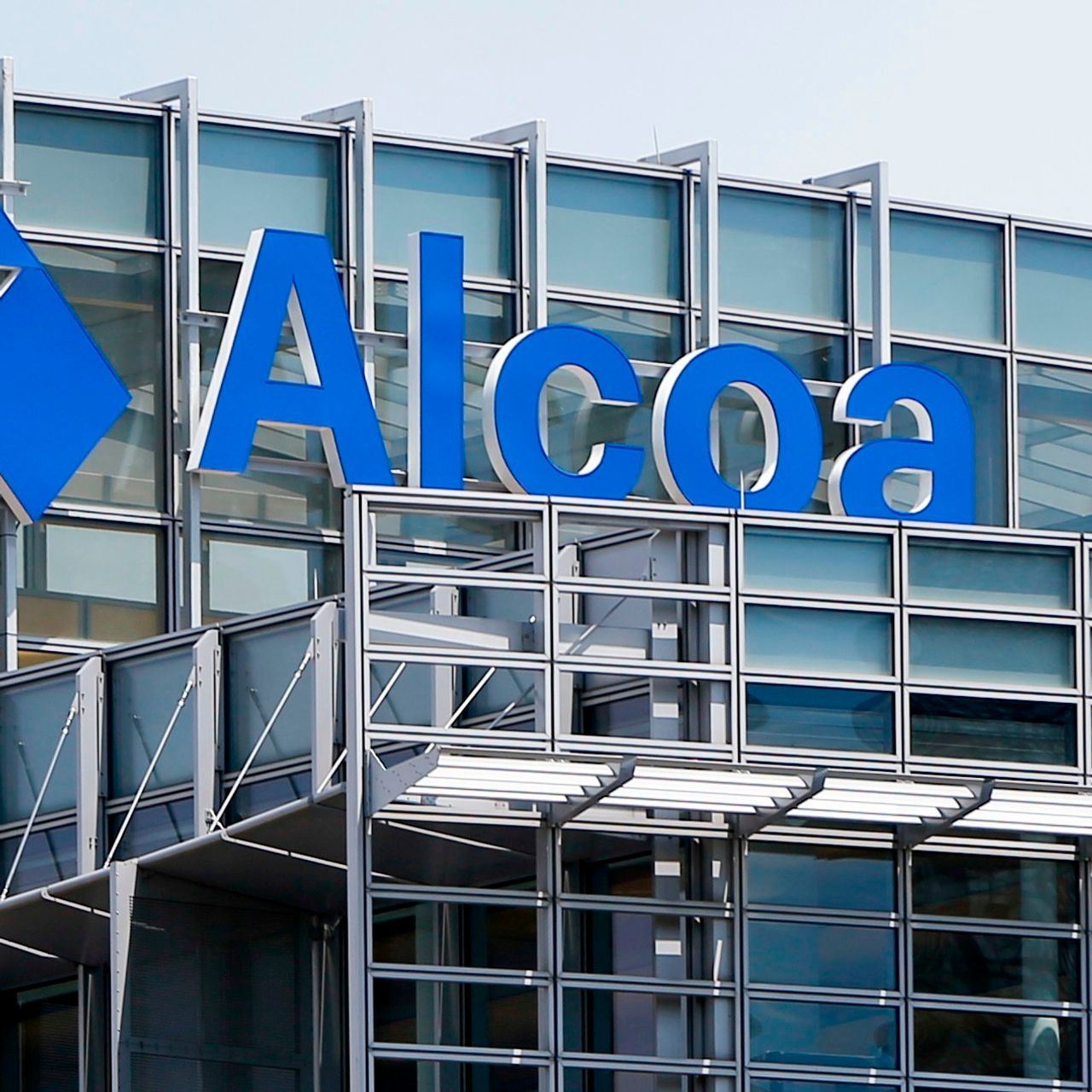 Alcoa's revenue decreased in the Q2
