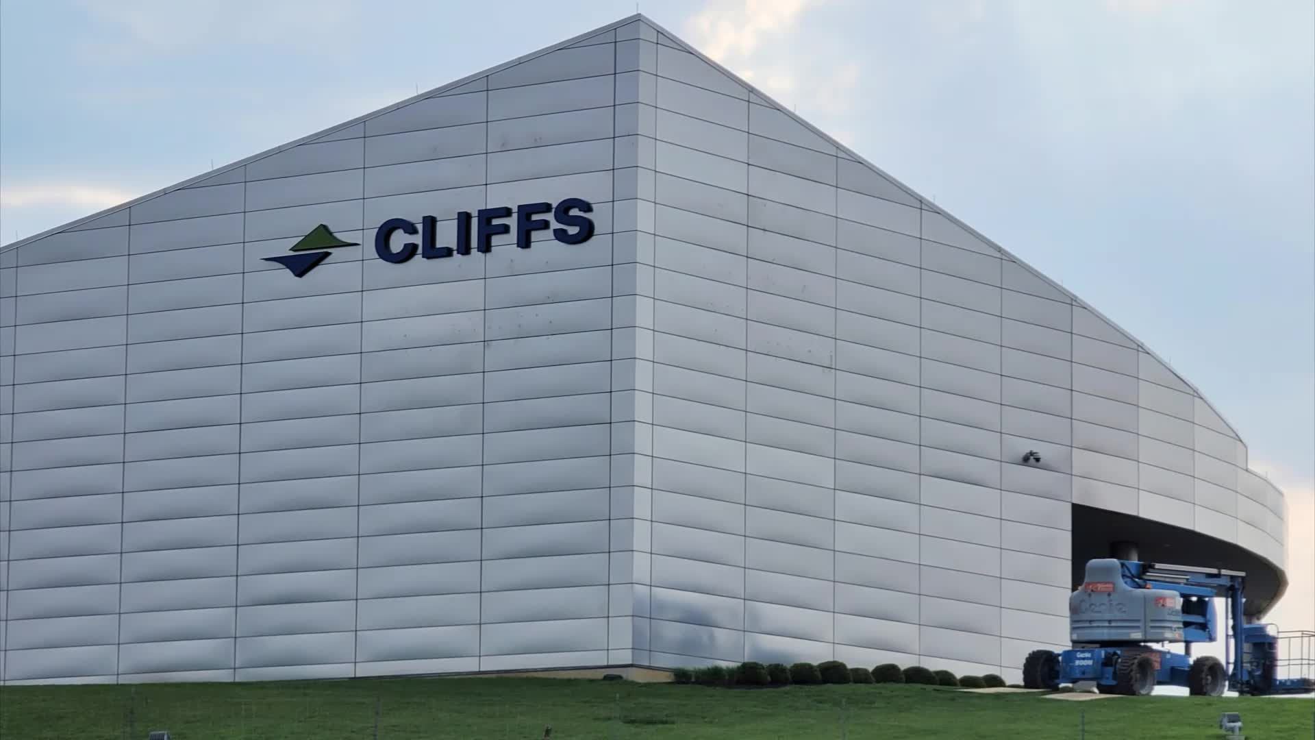 American Cliffs silisli çelik üretimi için bir hat kurdu