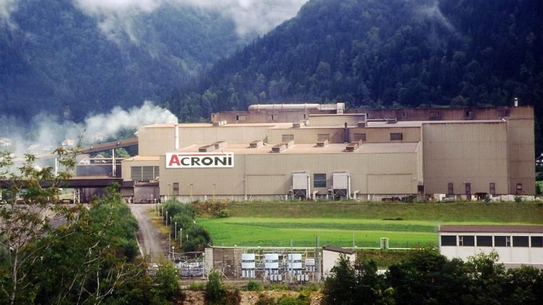 Slovenian steel mill temporarily stopped production