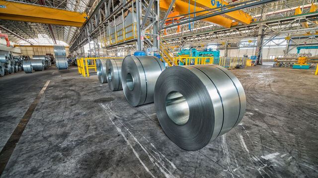 Japan's steel exports decreased