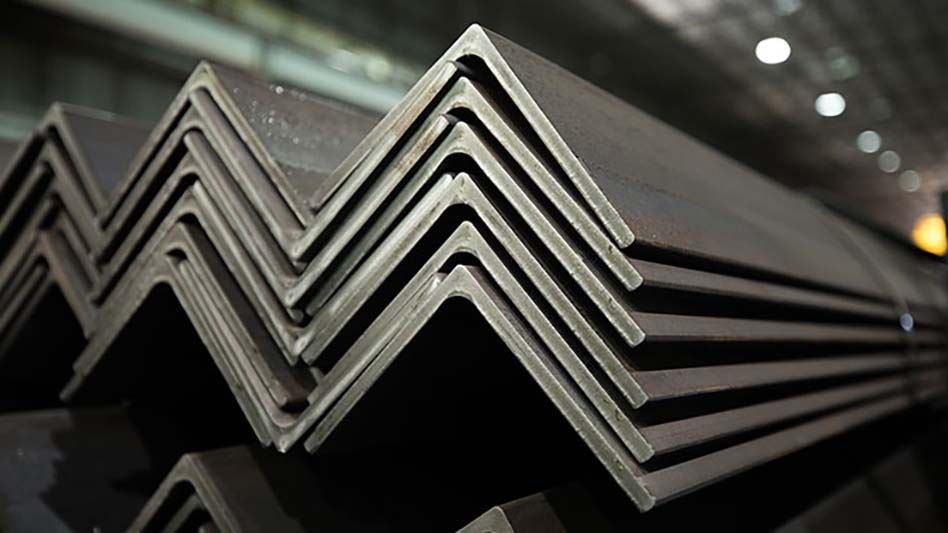 Nucor lowers plate prices