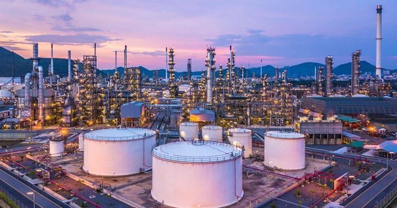 Suudi Arabistan'ın sanayi üretiminde petrol kesintileri nedeniyle önemli düşüş görülüyor