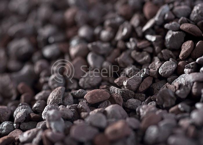 China's iron ore falls to 2-week low due to weak demand