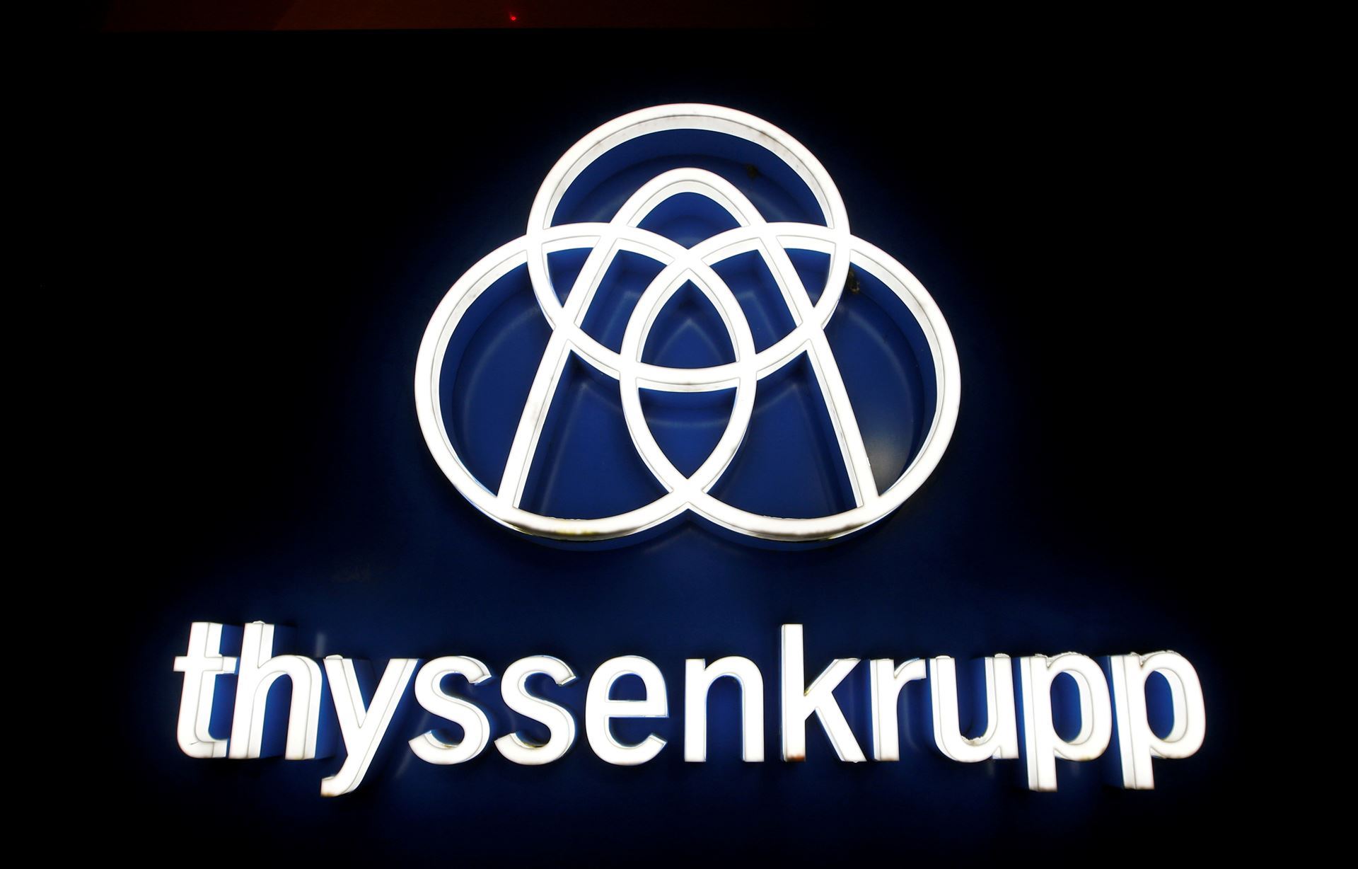 ThyssenKrupp plans to sell 50 per cent of its steel division