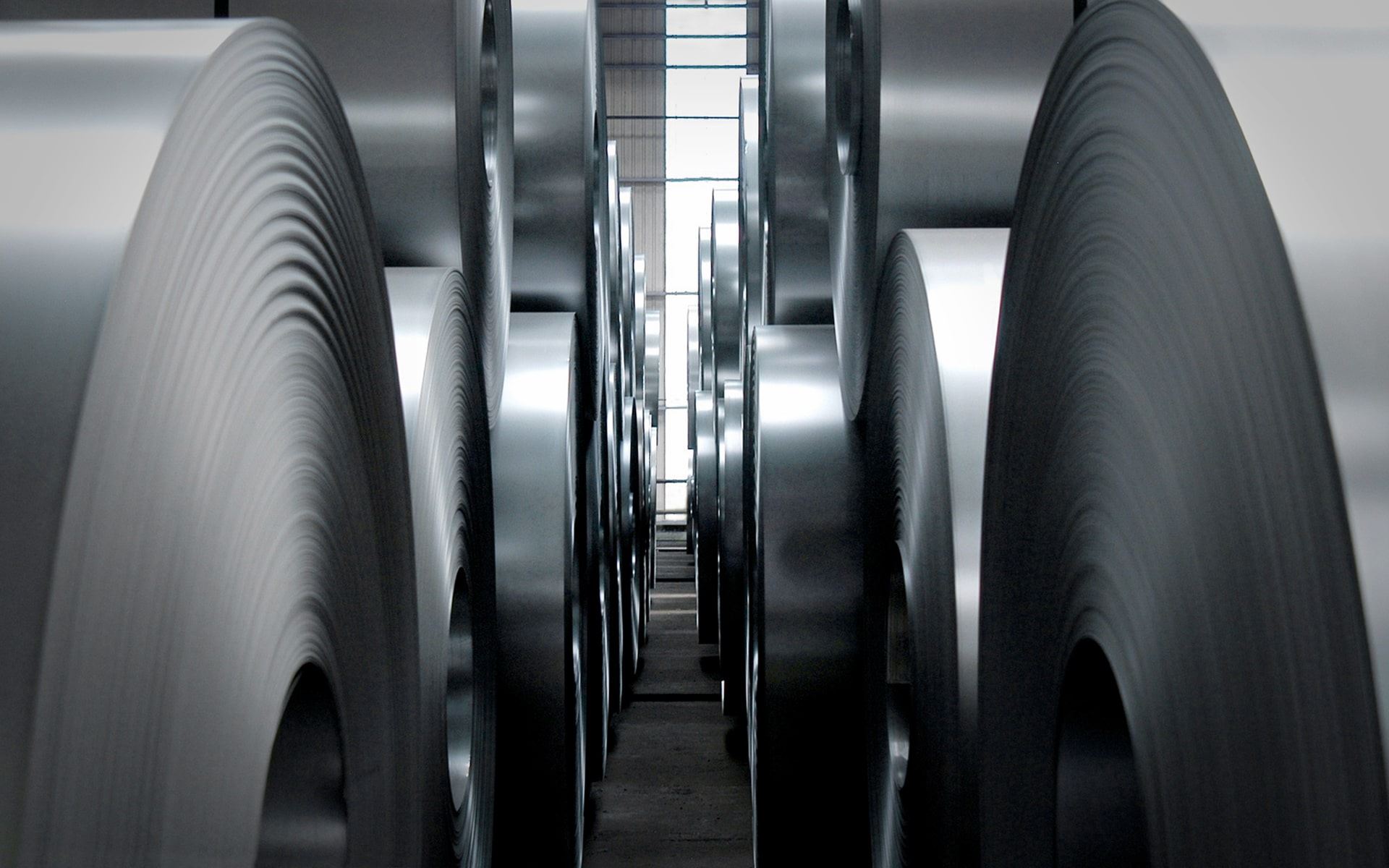 Steel stocks continue to fall in China