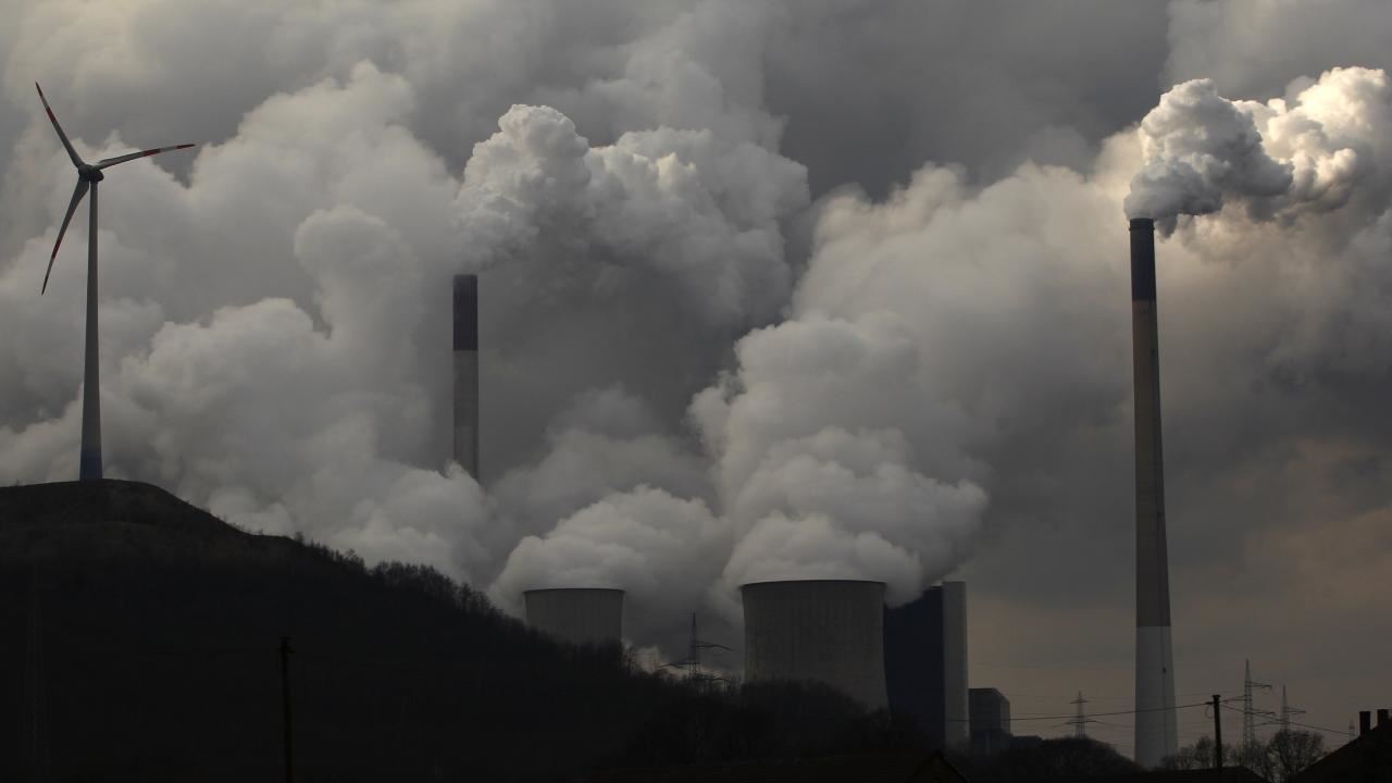 Çinli çelik üreticileri hava kirliliği nedeniyle alarma geçti