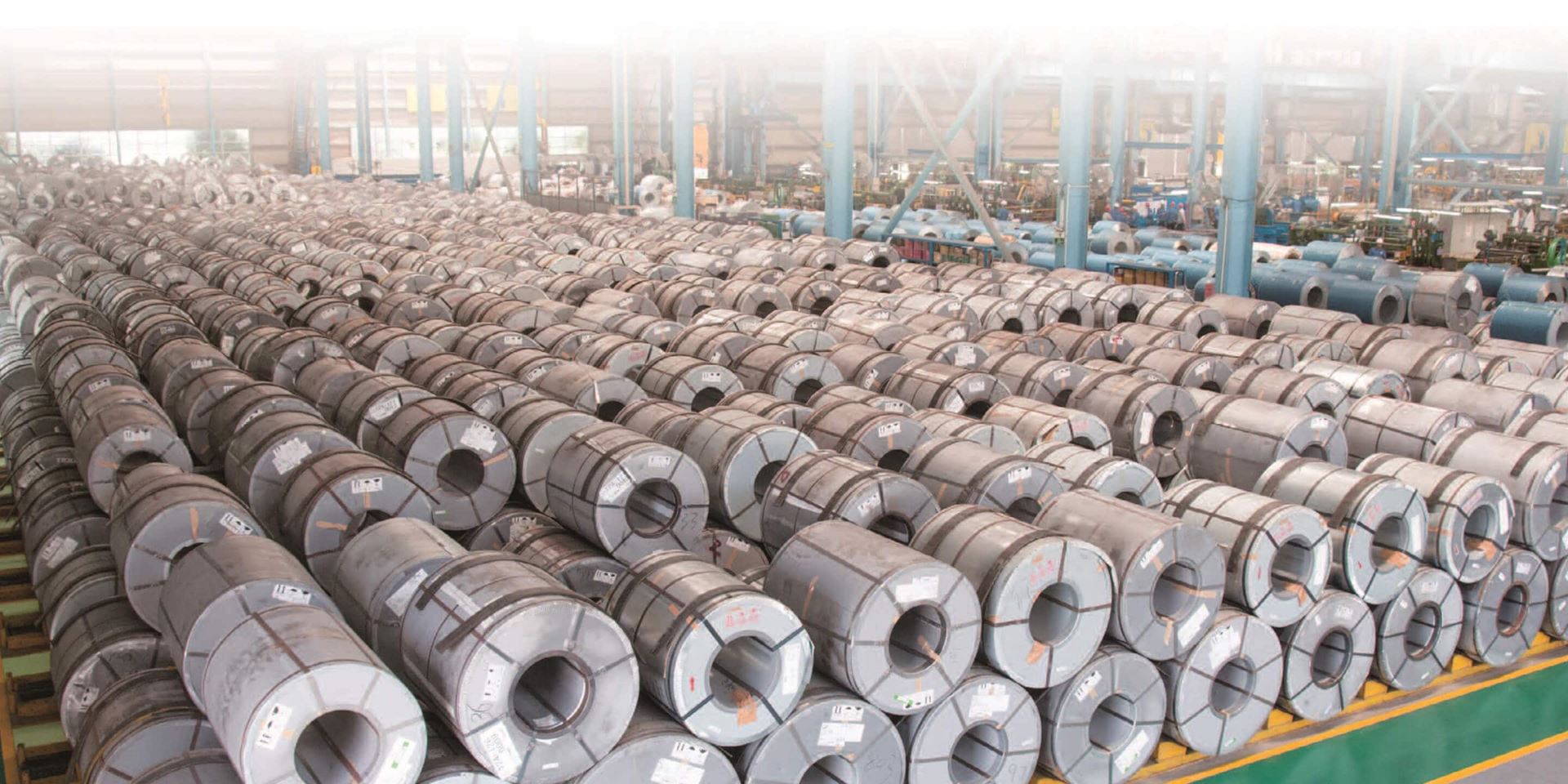 Nippon Steel net kârında geriye düşse de ticari kâr tahminini yüksek tutuyor